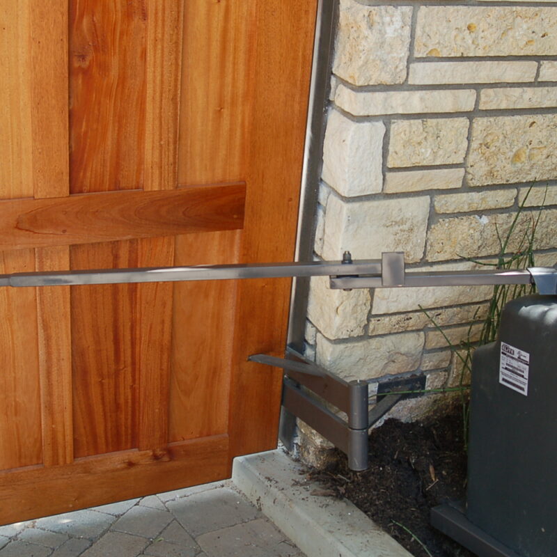 swing-gate-operator-arm-wood-gate